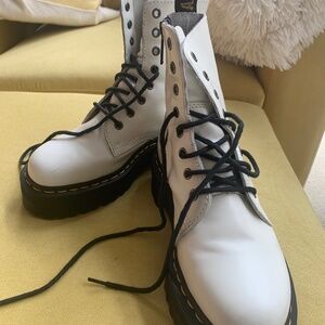 Dr. Martens Jadon Boot - Mint! And GREAT PRICE!